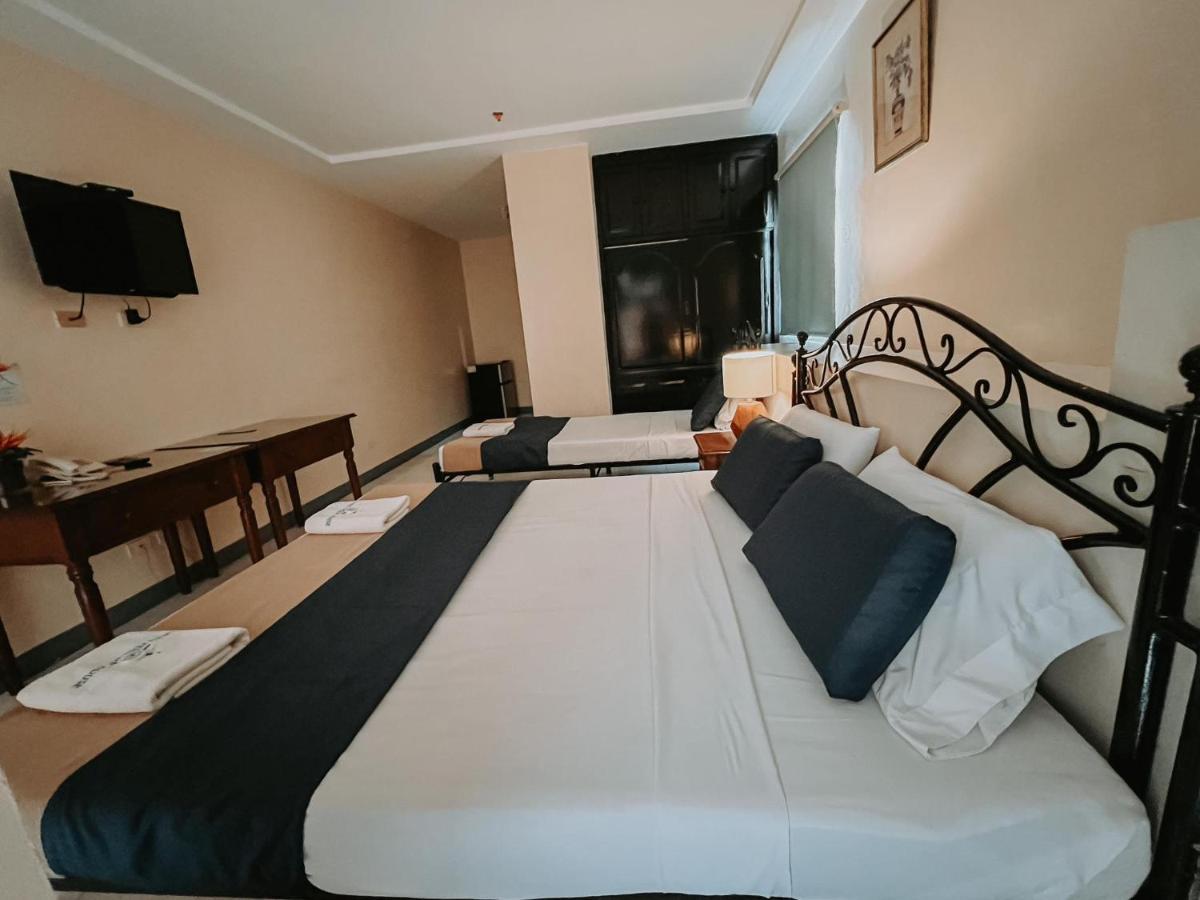 Fuente Hotel De Cebu Eksteriør bilde